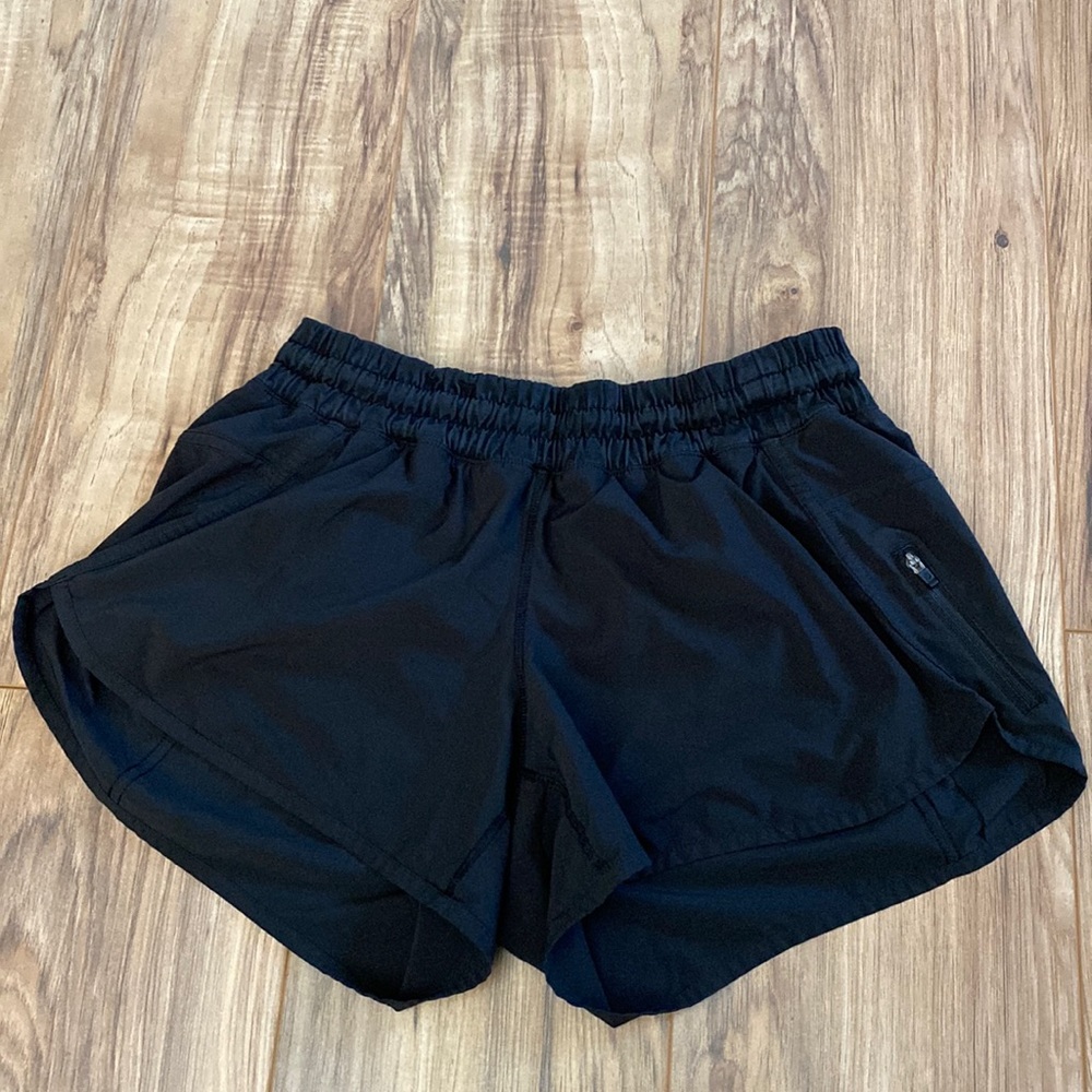 Lululemon Tracker Short III 4” Low Rise